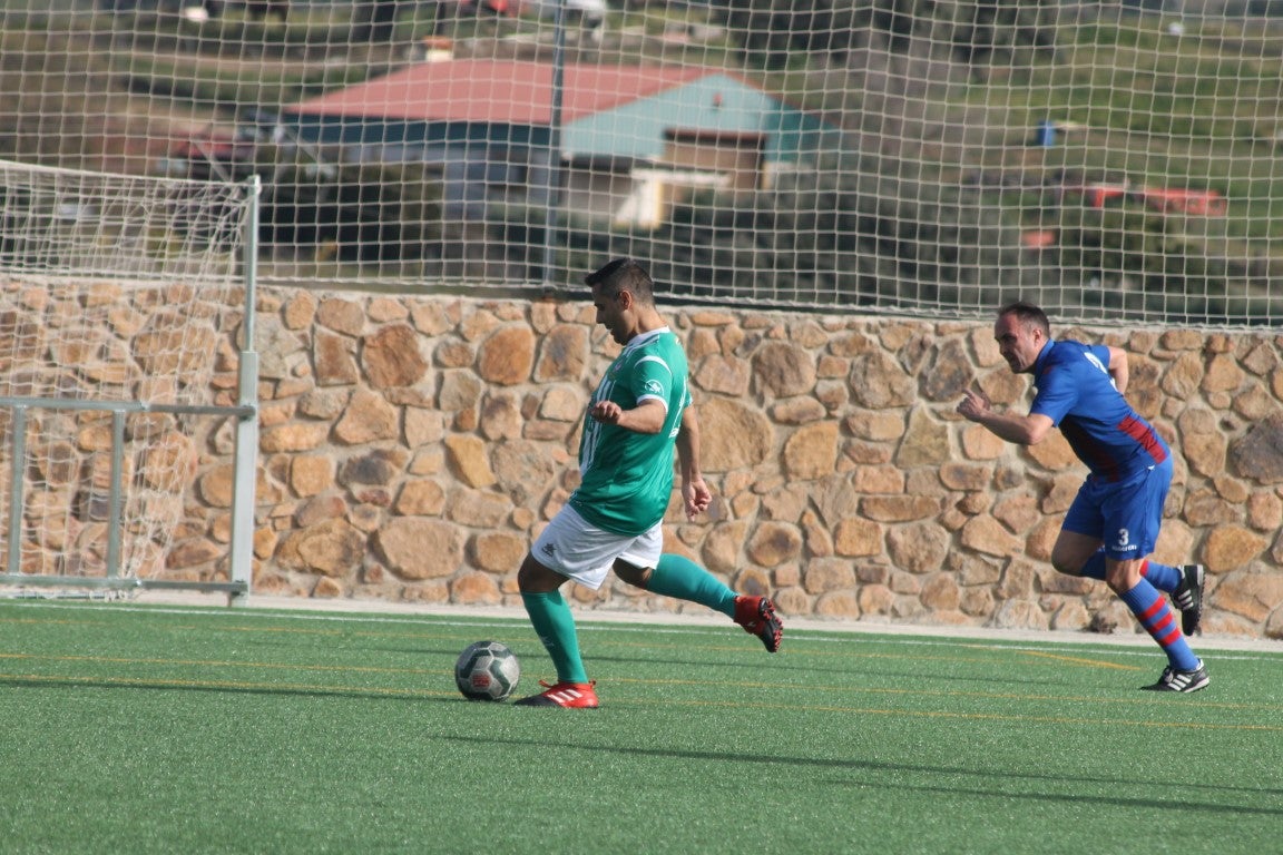 Fotos: Veteranos Valverde – CF Extremadura Veteranos