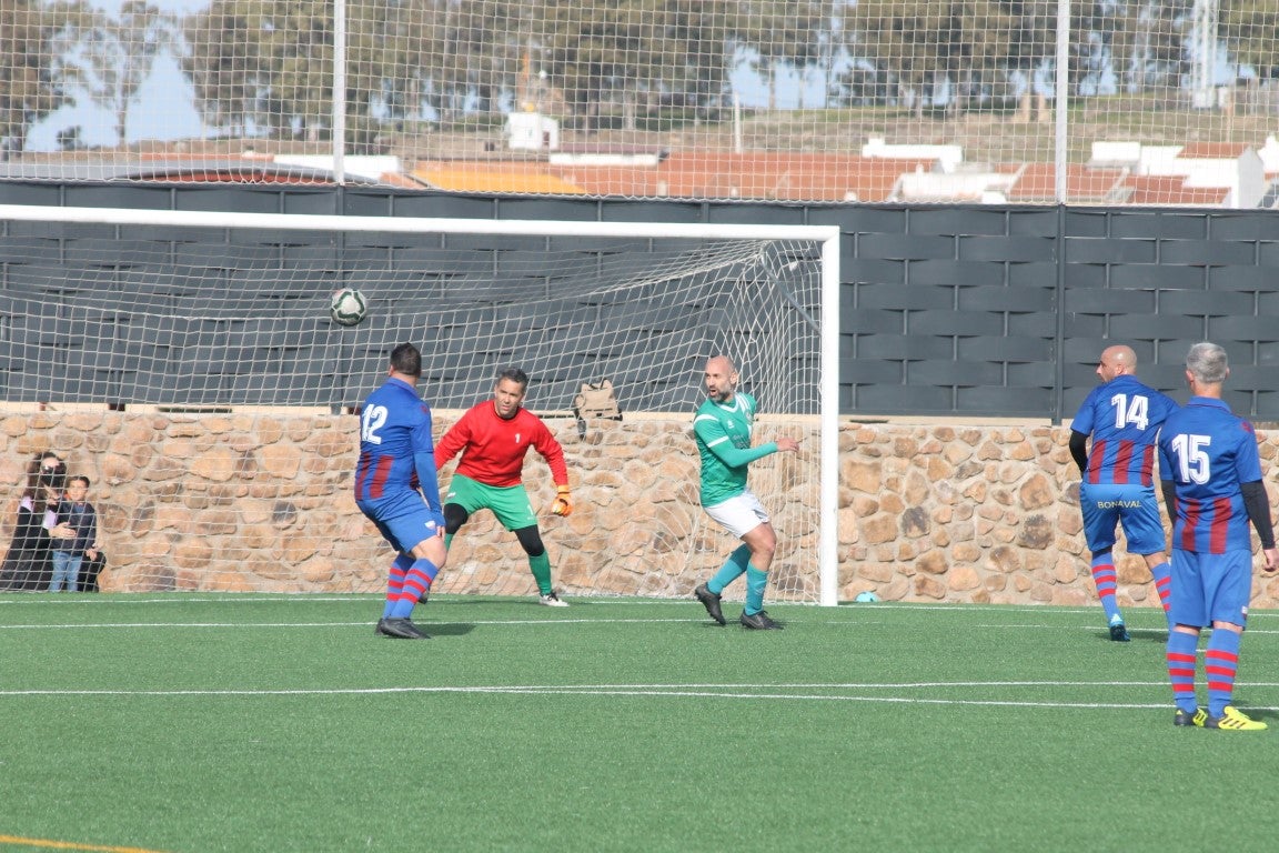 Fotos: Veteranos Valverde – CF Extremadura Veteranos