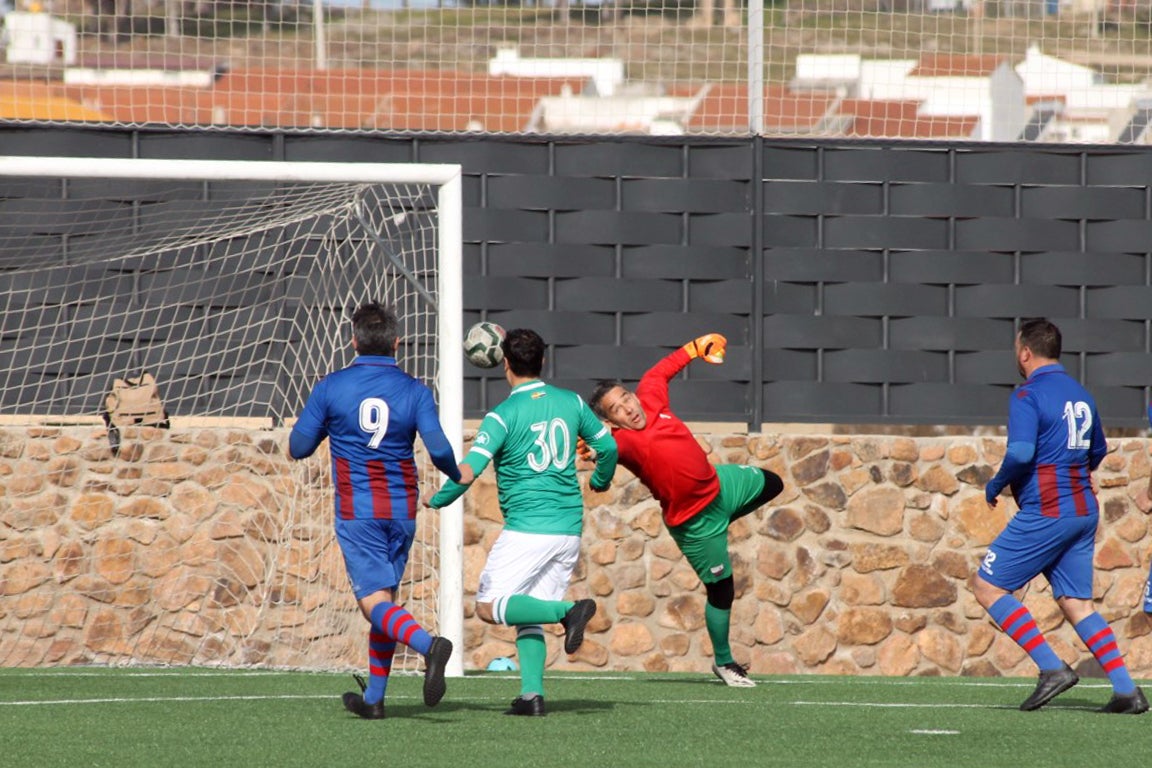 Fotos: Veteranos Valverde – CF Extremadura Veteranos