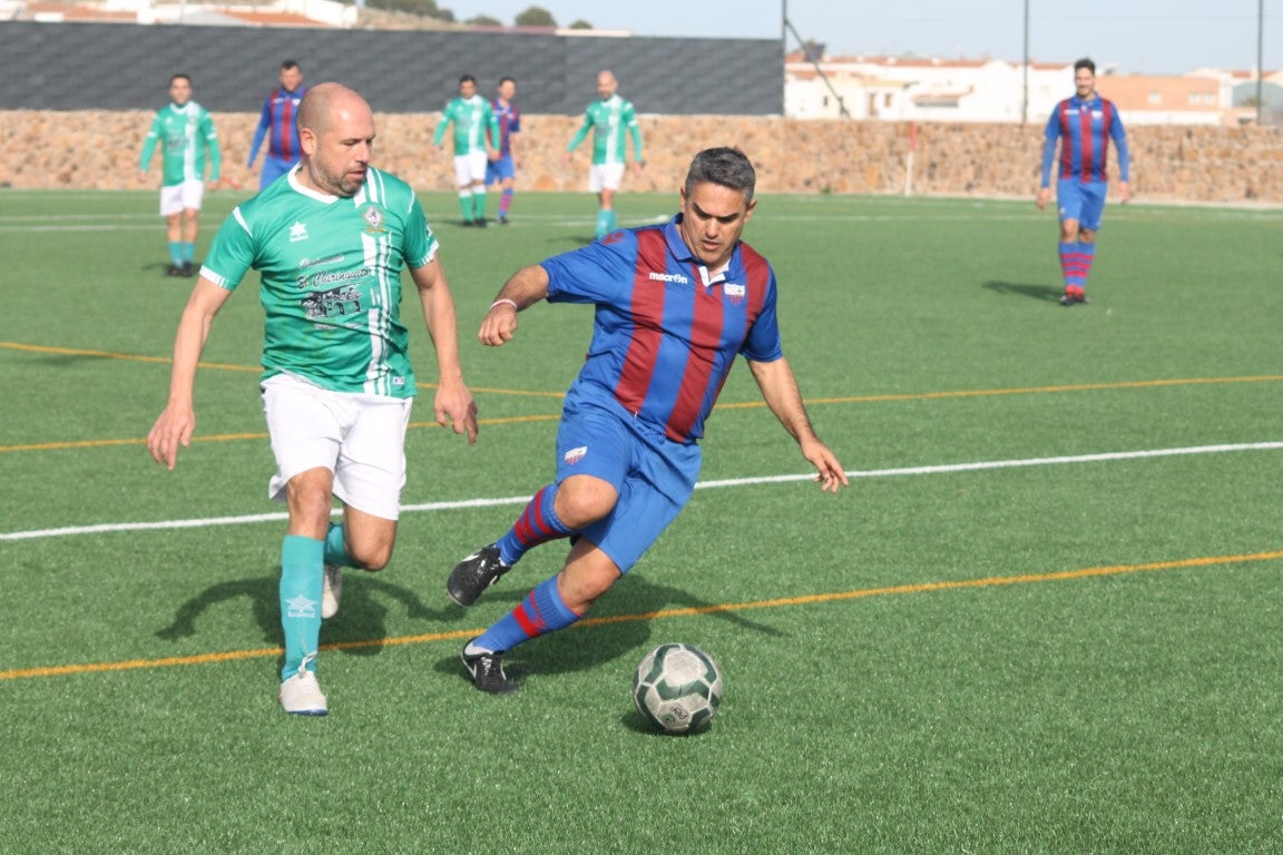 Fotos: Veteranos Valverde – CF Extremadura Veteranos