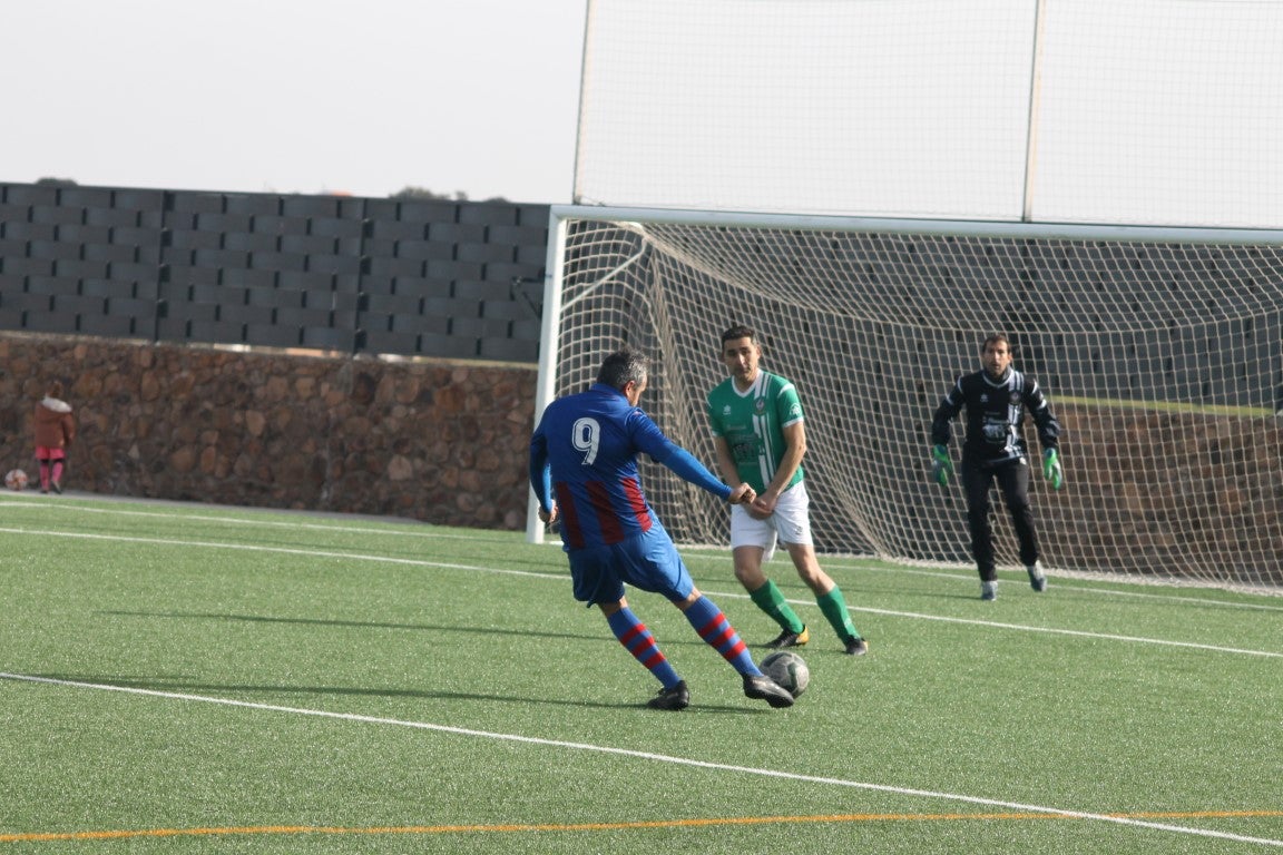 Fotos: Veteranos Valverde – CF Extremadura Veteranos