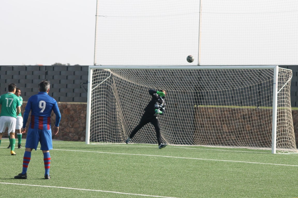 Fotos: Veteranos Valverde – CF Extremadura Veteranos