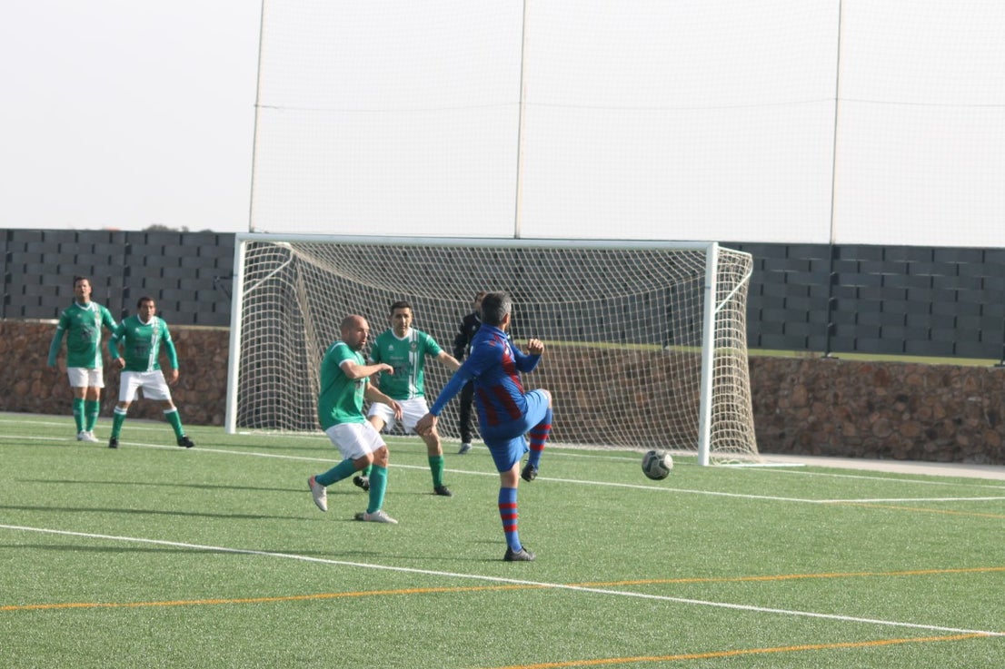 Fotos: Veteranos Valverde – CF Extremadura Veteranos