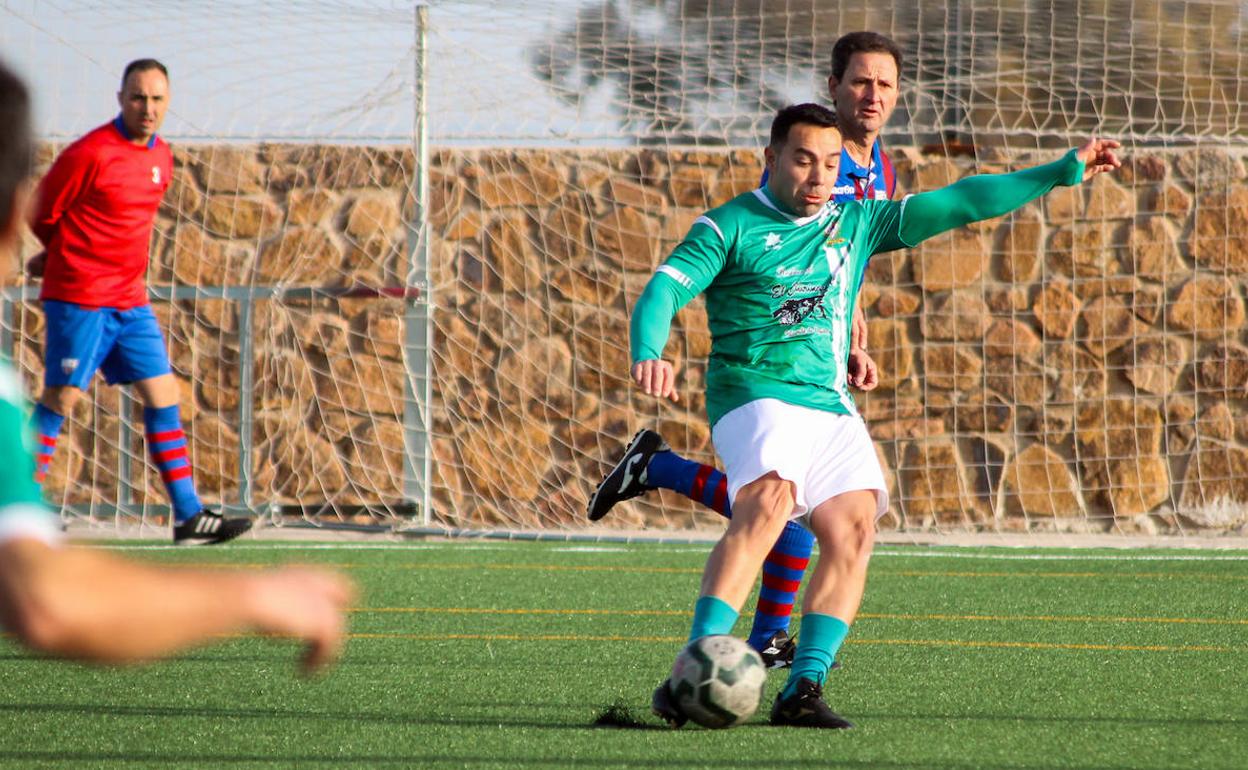 Nico, autor de tres goles, lideró la remontada valverdeña