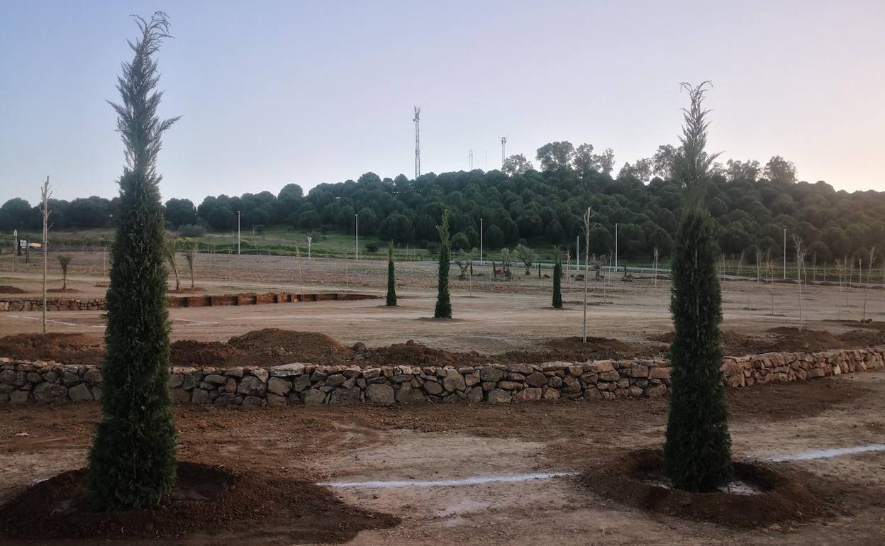 Continúan los trabajos en el que será el parque de las Caballetas