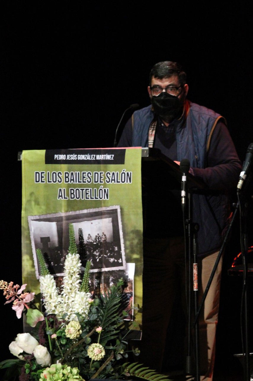 Fotos: Presentación del libro ‘De los bailes de salón al botellón’