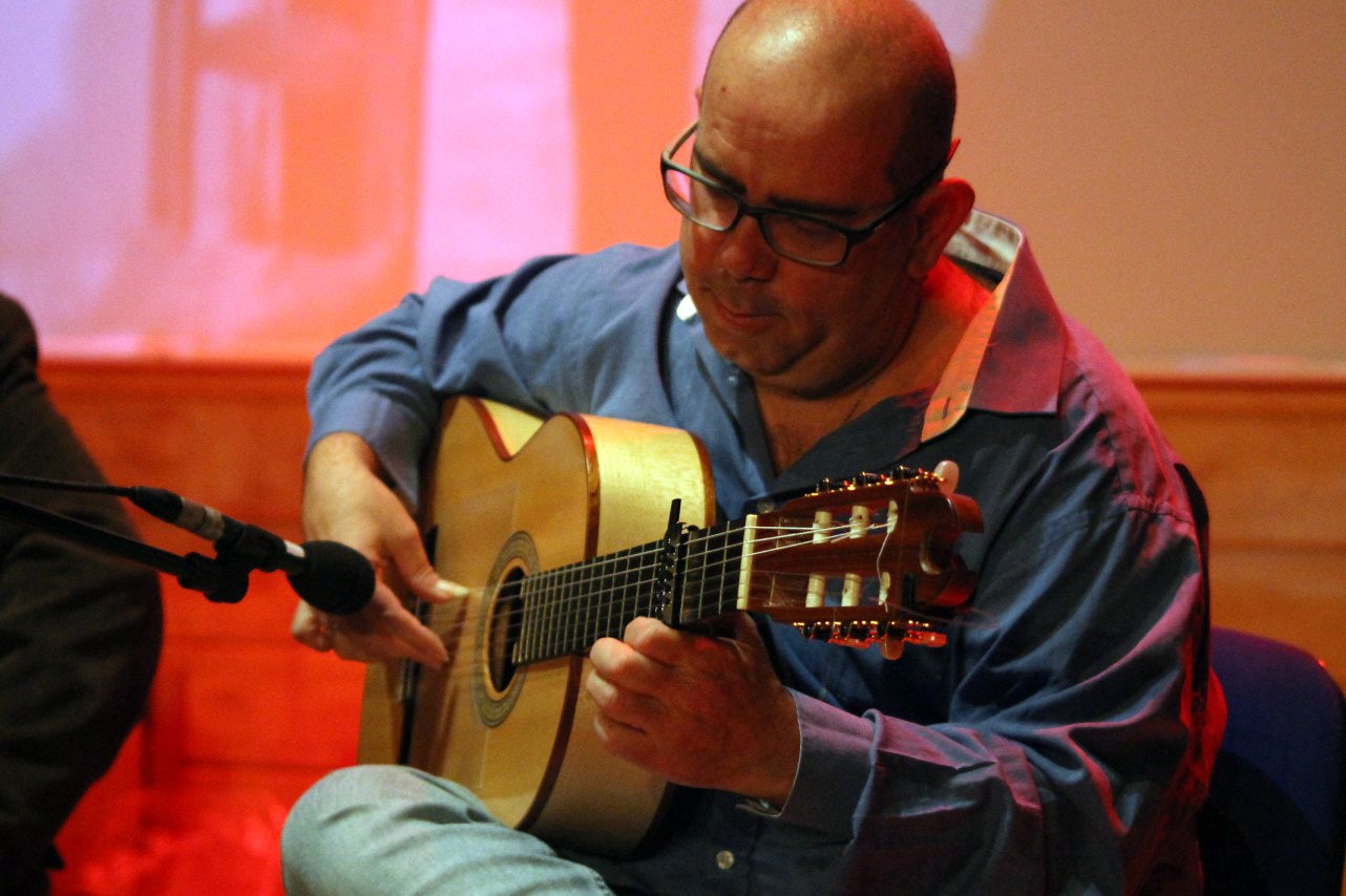 Fotos: Presentación del libro ‘De los bailes de salón al botellón’