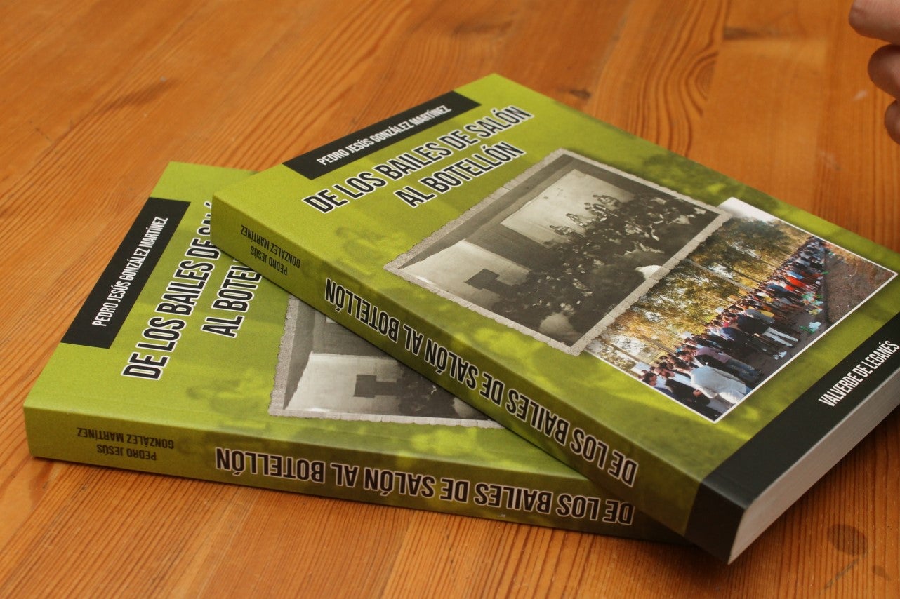 Fotos: Presentación del libro ‘De los bailes de salón al botellón’