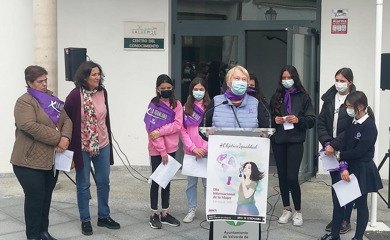 La vecina ucraniana se dirige a los presentes