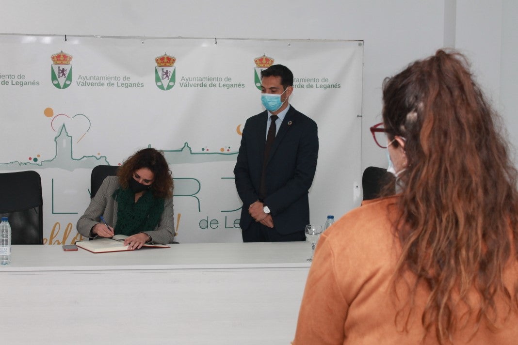 Fotos: Visita de la Consejera de Transición Ecológica, Olga García García