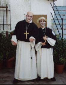 Imagen secundaria 2 - 1. Con Los Bellotos. 2. En la murga Los Nuevitos Flama. 3. Con la murga Los Enrraores