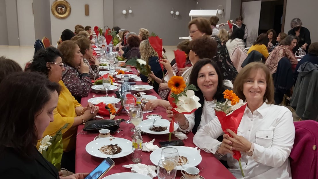 Fotos: Comida de convivencia de la Asociación de Mujeres
