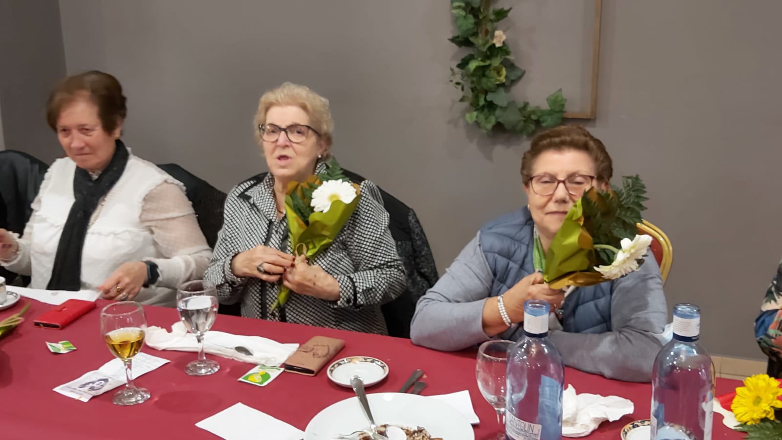 Fotos: Comida de convivencia de la Asociación de Mujeres