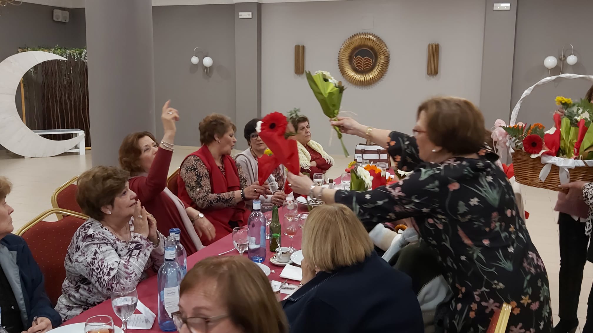 Fotos: Comida de convivencia de la Asociación de Mujeres