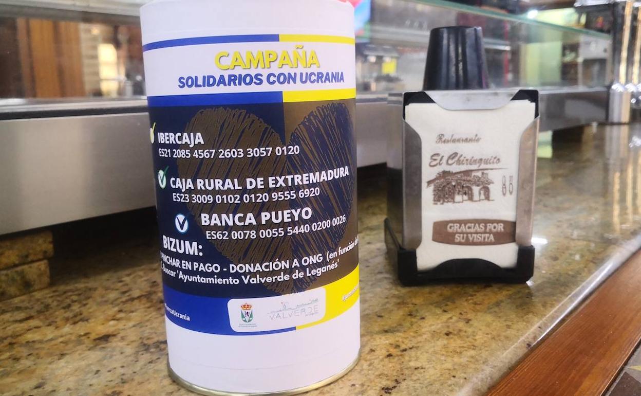 Una de las huchas solidarias entregadas por los establecimientos de Valverde