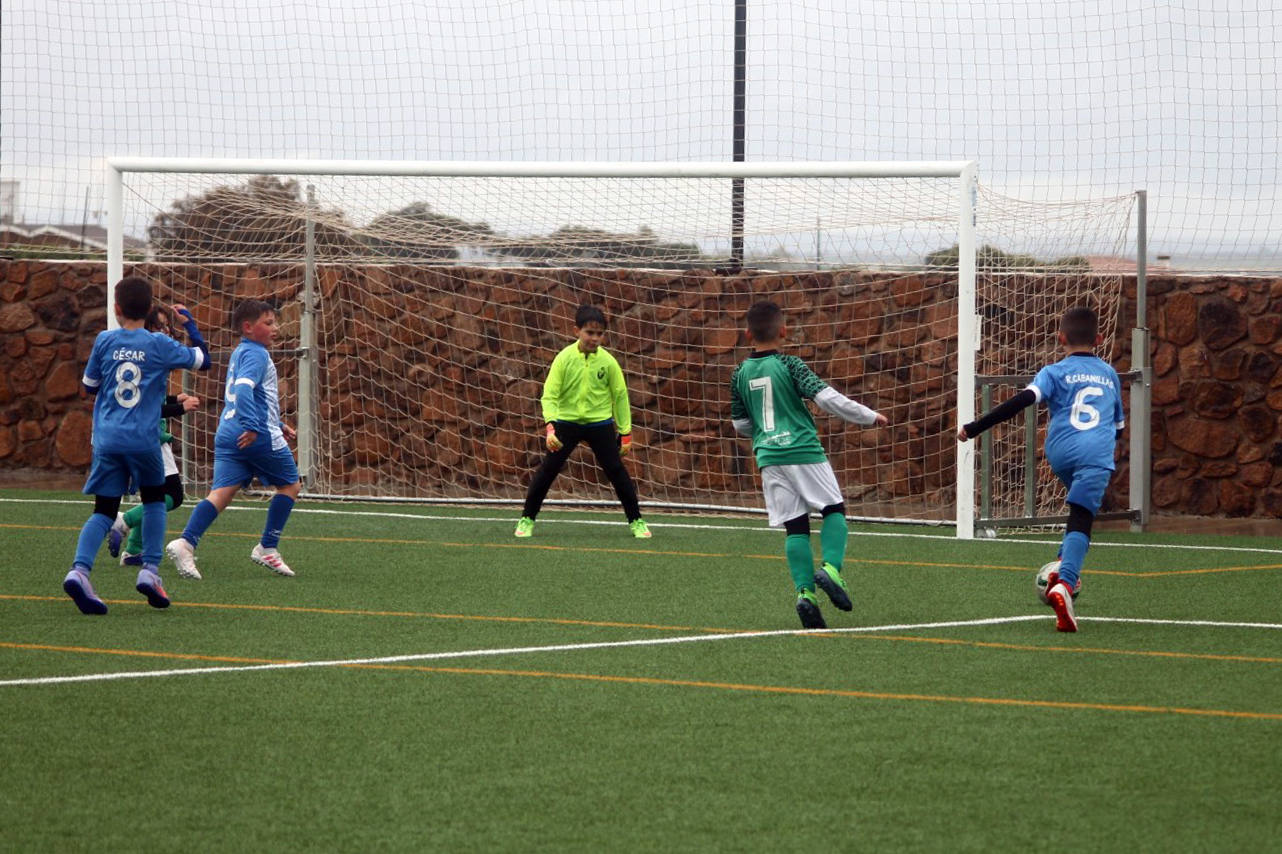 Fotos: Benjamines EMD Valverde – San Roque B