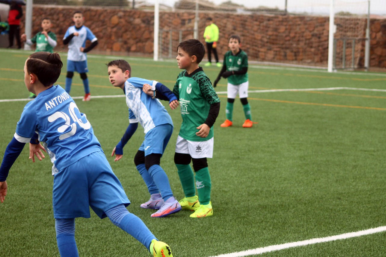 Fotos: Benjamines EMD Valverde – San Roque B