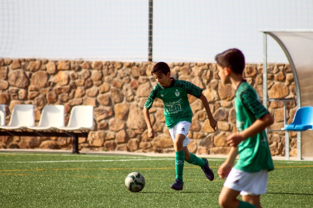 Fotos: Alevines A EMD Valverde - Escuela Guadalupe