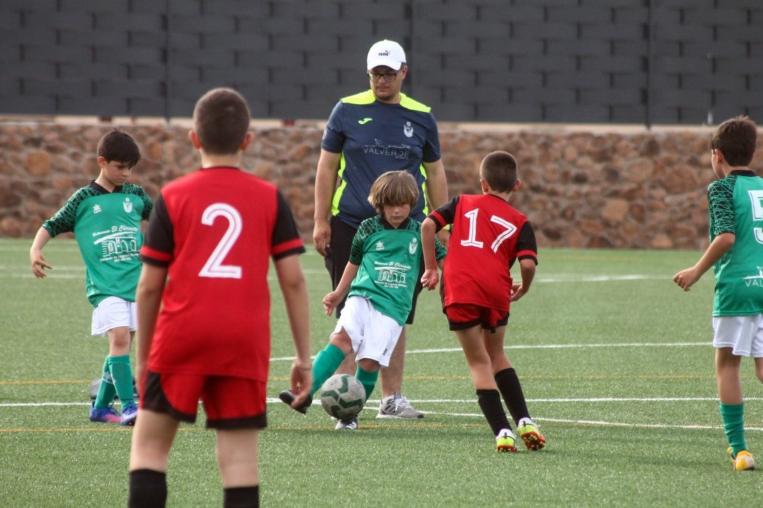 Fotos: Alevines B EMD Valverde – AD Hispanolusa