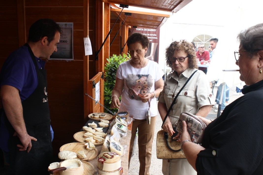 Fotos: XI 'Vive la Trashumancia' y III 'Feria del Queso Artesano' (V)