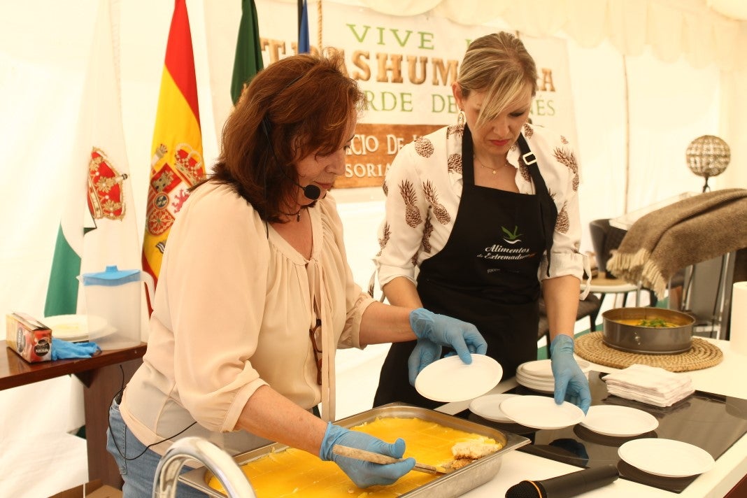 Fotos: XI 'Vive la Trashumancia' y III 'Feria del Queso Artesano' (V)