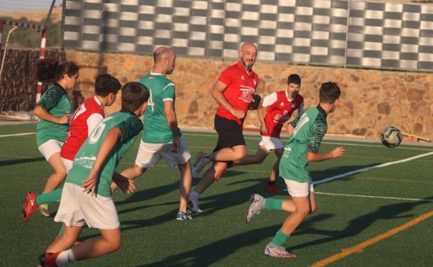 Imagen. Pequños y mayores disfrutaron de los partidos disputados