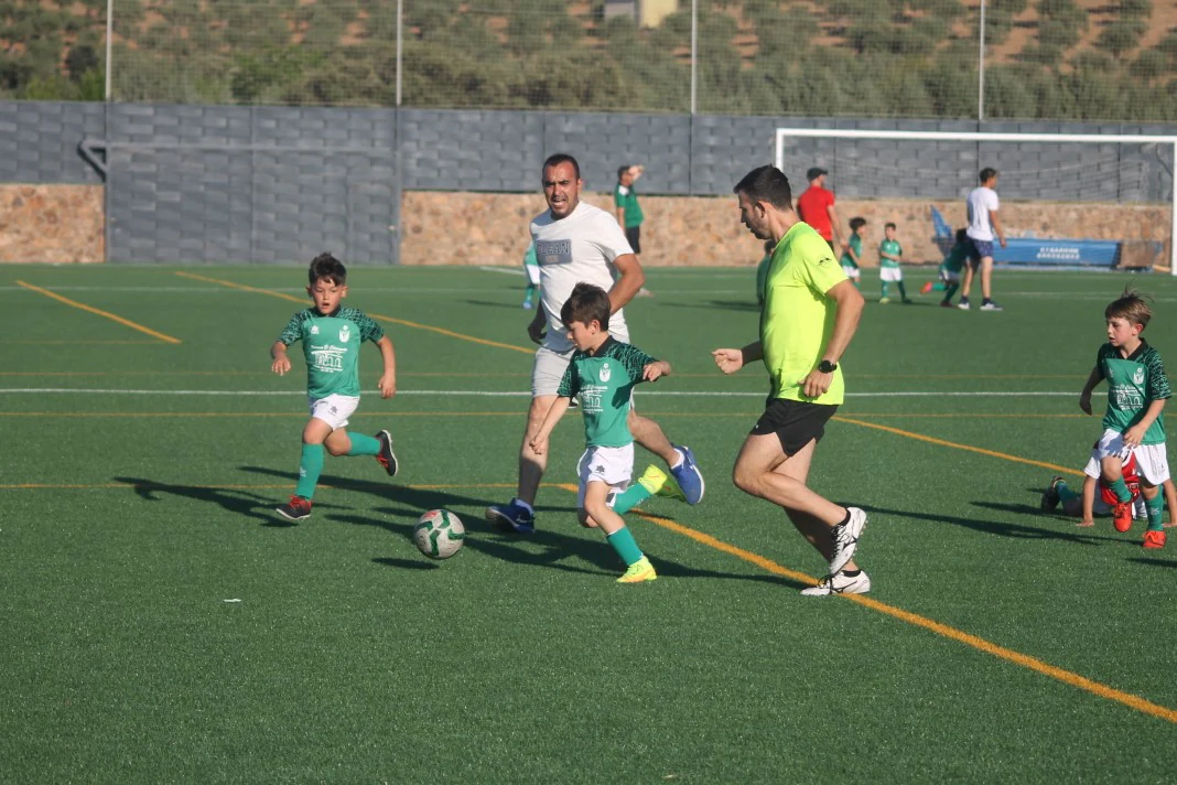 Fotos: Clausura de la temporada 2021-2022 en fútbol base (I)