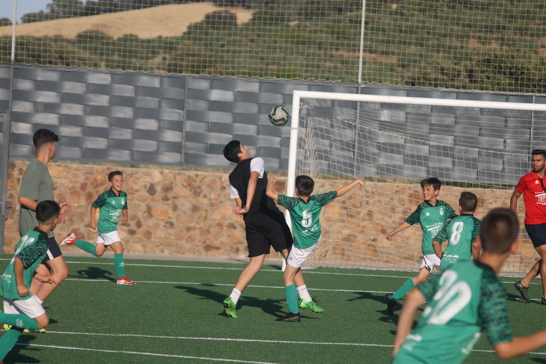 Fotos: Clausura de la temporada 2021-2022 en fútbol base (I)