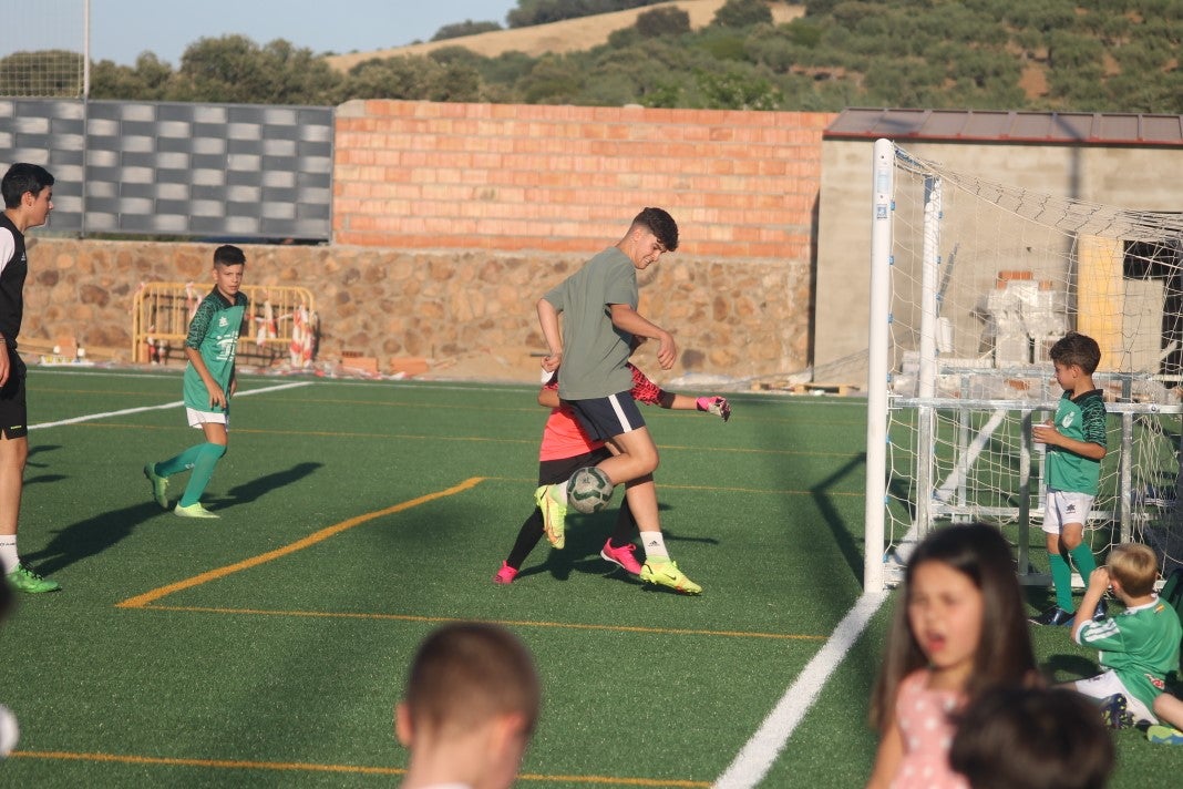 Fotos: Clausura de la temporada 2021-2022 en fútbol base (II)