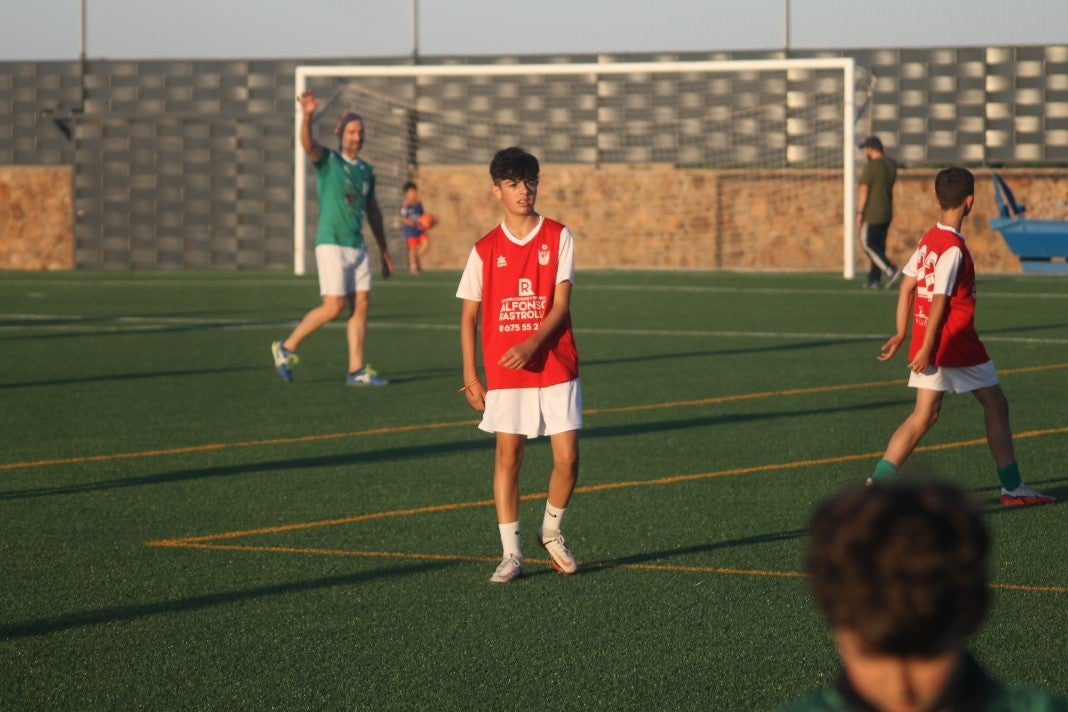 Fotos: Clausura de la temporada 2021-2022 en fútbol base (II)