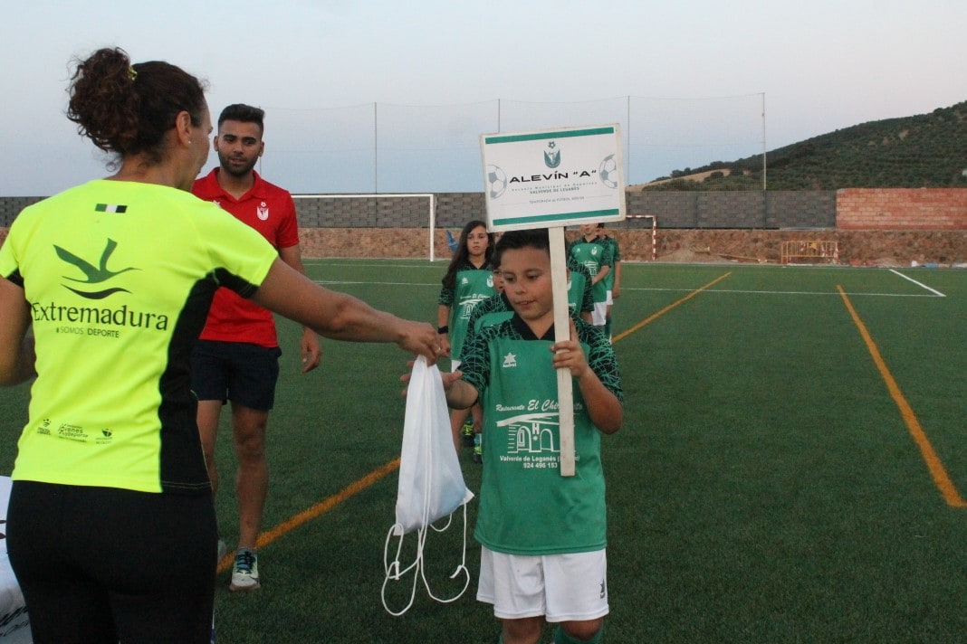 Fotos: Clausura de la temporada 2021-2022 en fútbol base (II)