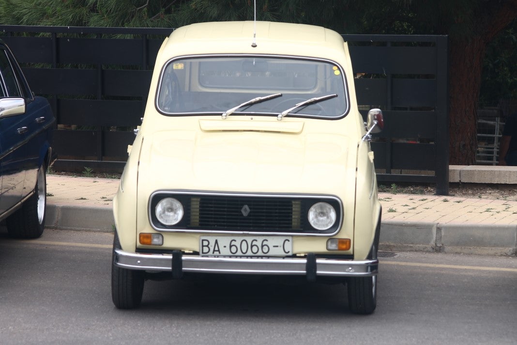 Fotos: Concentración de Vehículos Antiguos en la Trashumancia