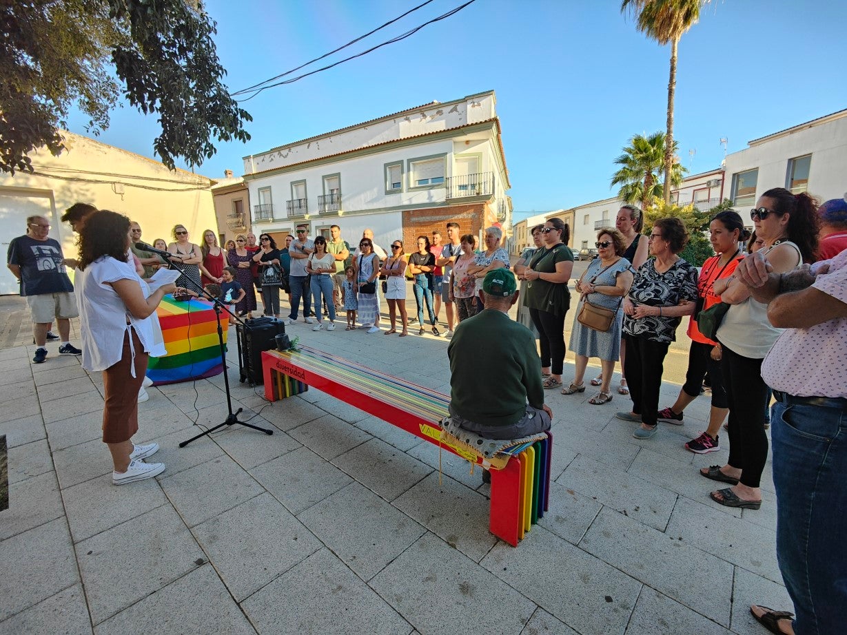Fotos: Lectura del manifiesto en Conmemoración del Día Internacional del Orgullo LGTBI+