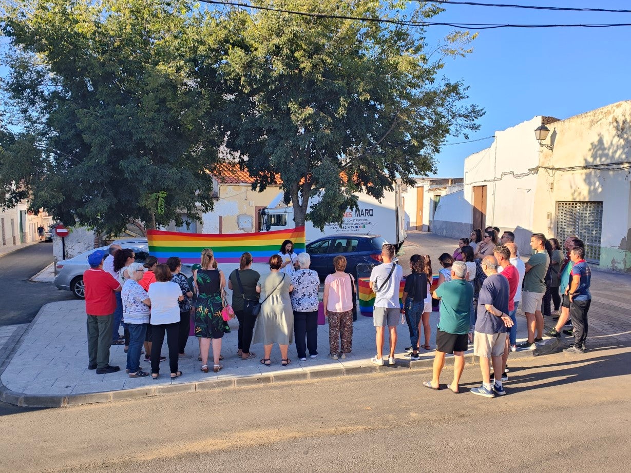 Fotos: Lectura del manifiesto en Conmemoración del Día Internacional del Orgullo LGTBI+
