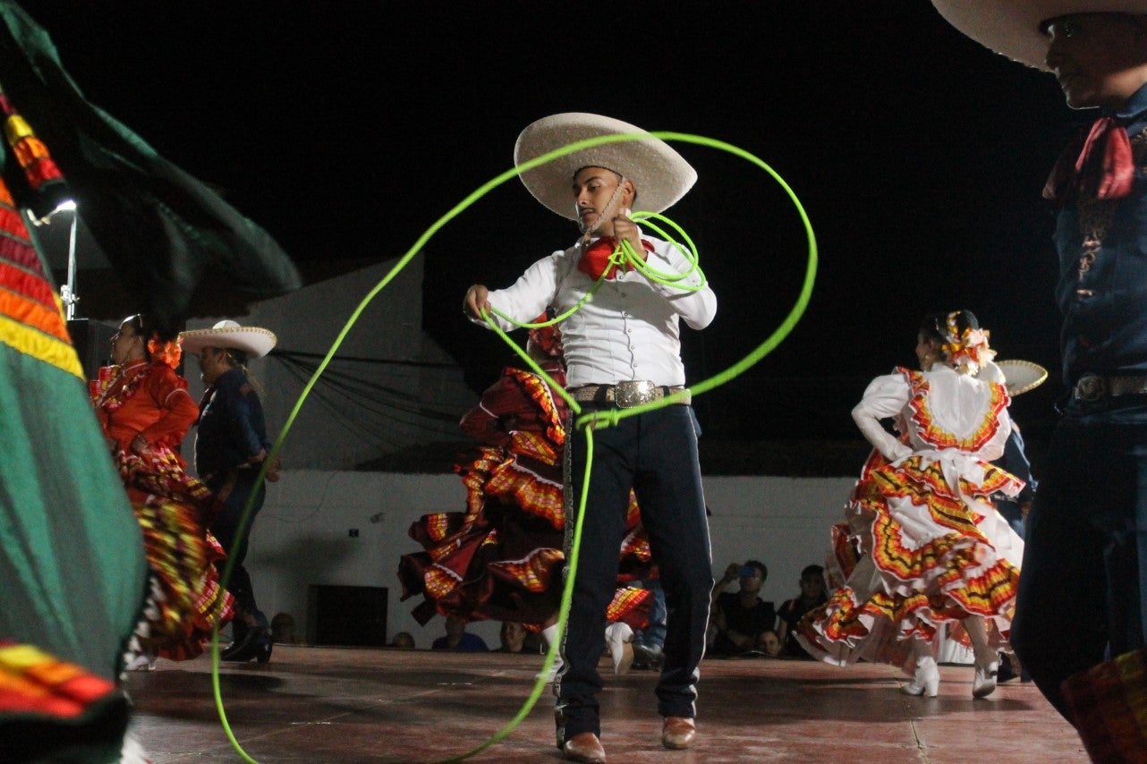 Fotos: Festival Folklórico de los Pueblos del Mundo de Extremadura (II)