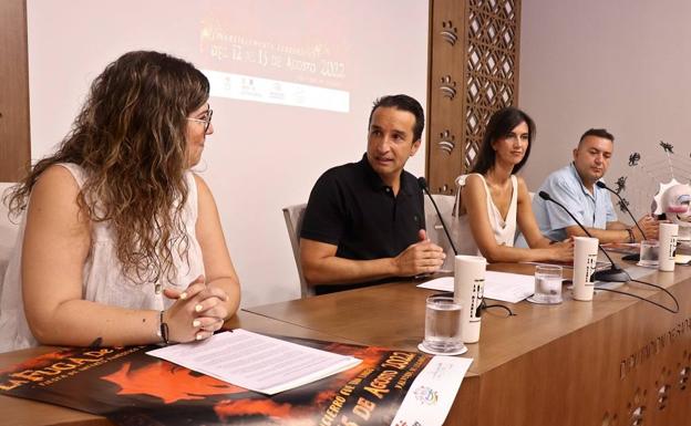Presentaicón de 'La Fuga de la Diabla' en Diputación de Badajoz