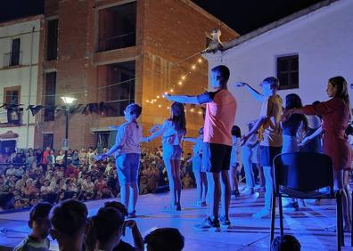 Imagen secundaria 1 - Algunas imágenes del espectáculo de hipnosis de Sete Martín