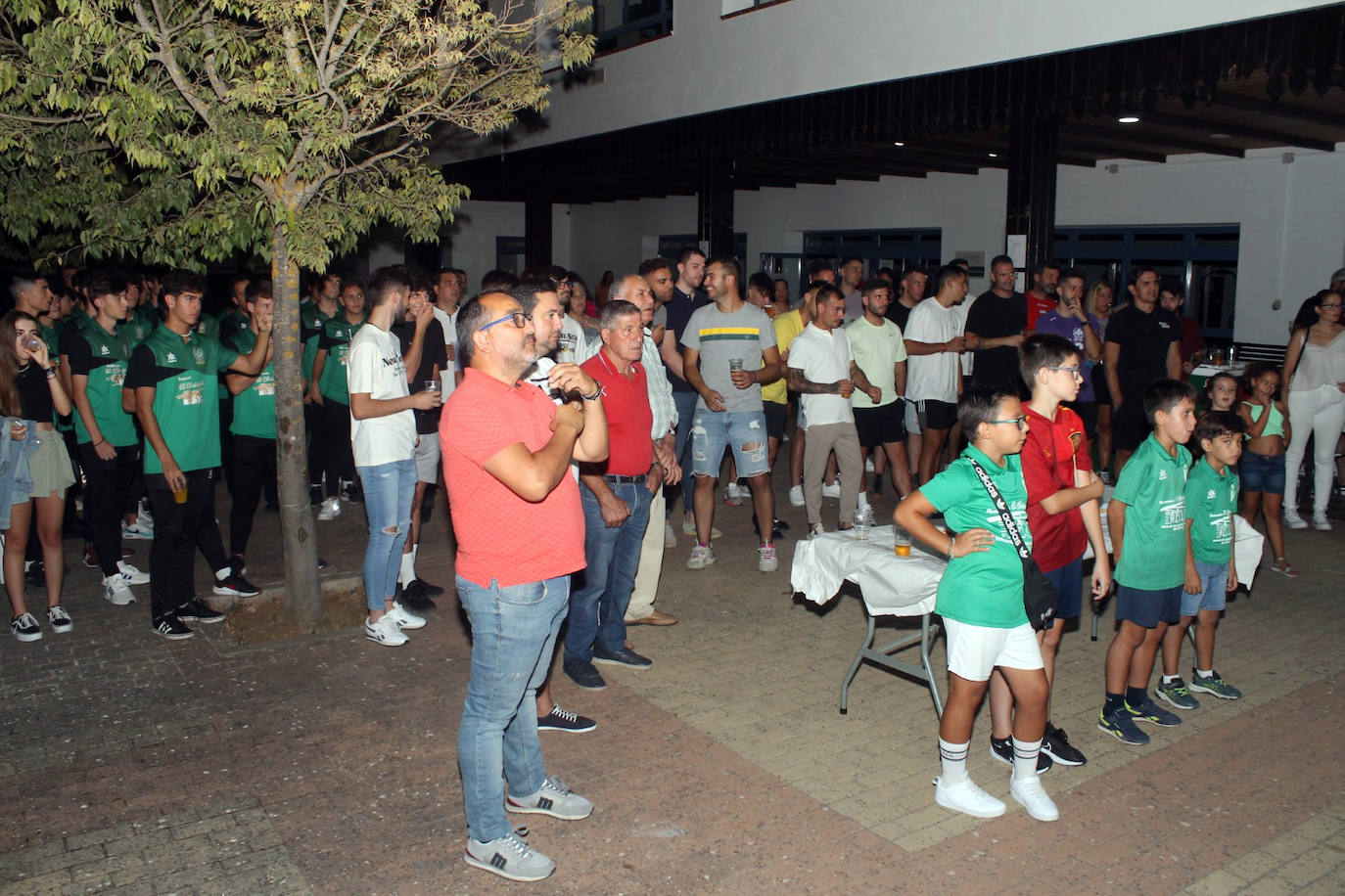 Fotos: Presentación de las plantillas y equipaciones del Racing Valverdeño