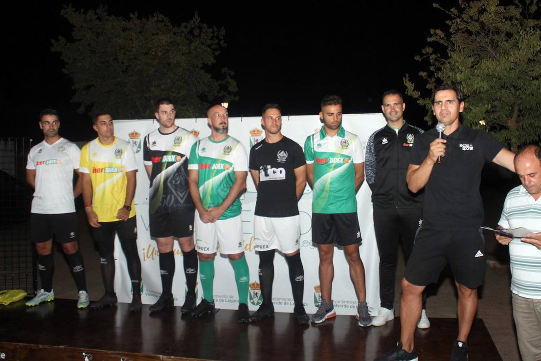 Fotos: Presentación de las plantillas y equipaciones del Racing Valverdeño