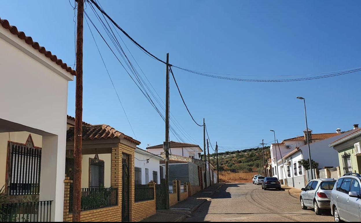 Postes de madera de la luz que serán eliminados
