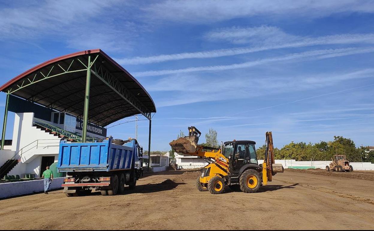 Durante los trabajos realizados en el campo de fútbol