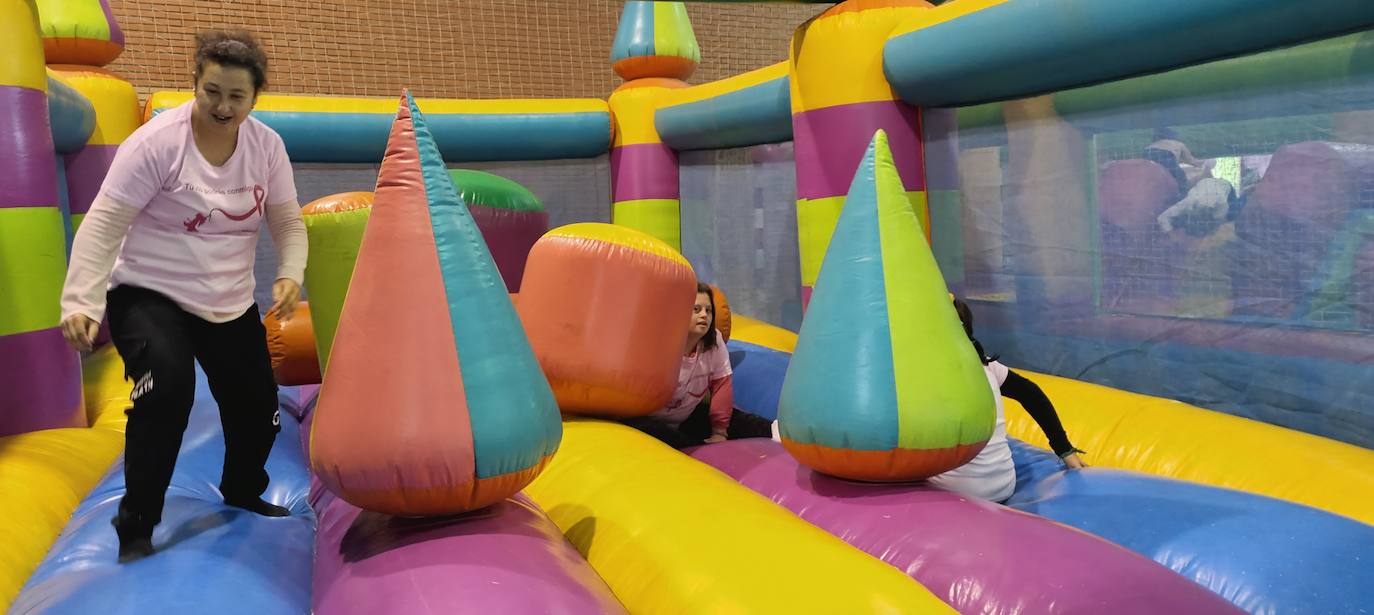 Fotos: Concentración Deportiva en la Semana contra el Cáncer de Mama