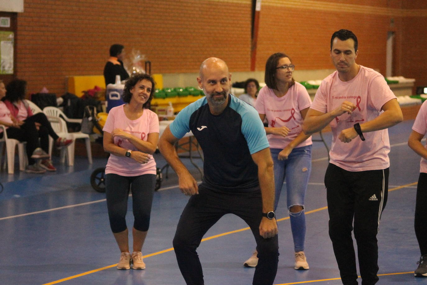 Fotos: Concentración Deportiva en la Semana contra el Cáncer de Mama