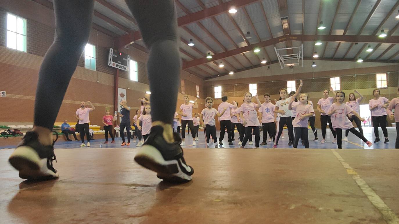 Fotos: Concentración Deportiva en la Semana contra el Cáncer de Mama