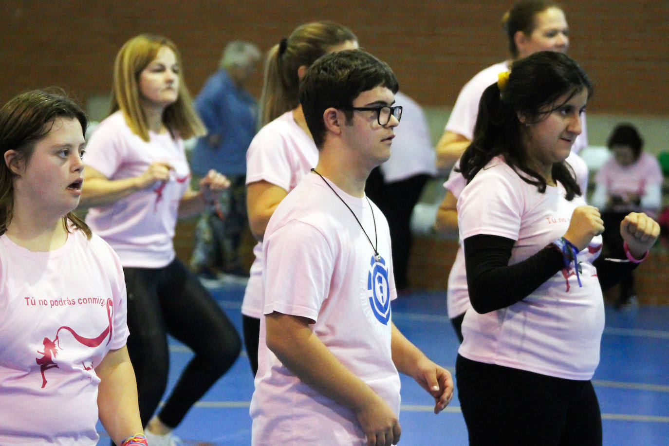 Fotos: Concentración Deportiva en la Semana contra el Cáncer de Mama