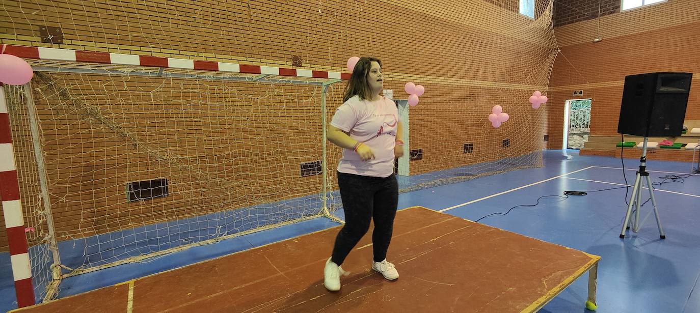 Fotos: Concentración Deportiva en la Semana contra el Cáncer de Mama