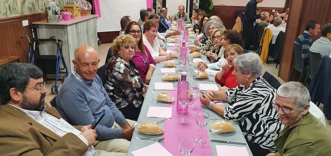 Fotos: Cena solidaria contra el Cáncer de Mama