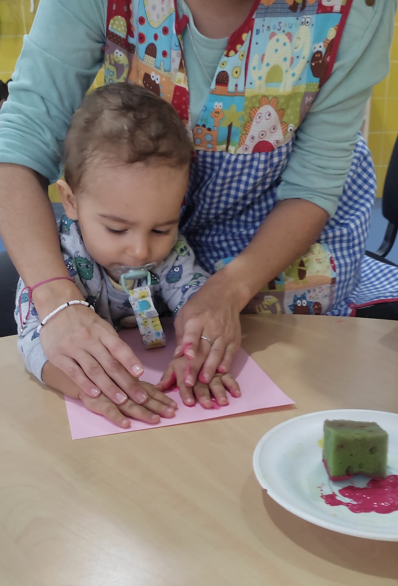 Fotos: Lucha contra el Cáncer de mama en el Centro de Día y el Centro de Educación Infantil