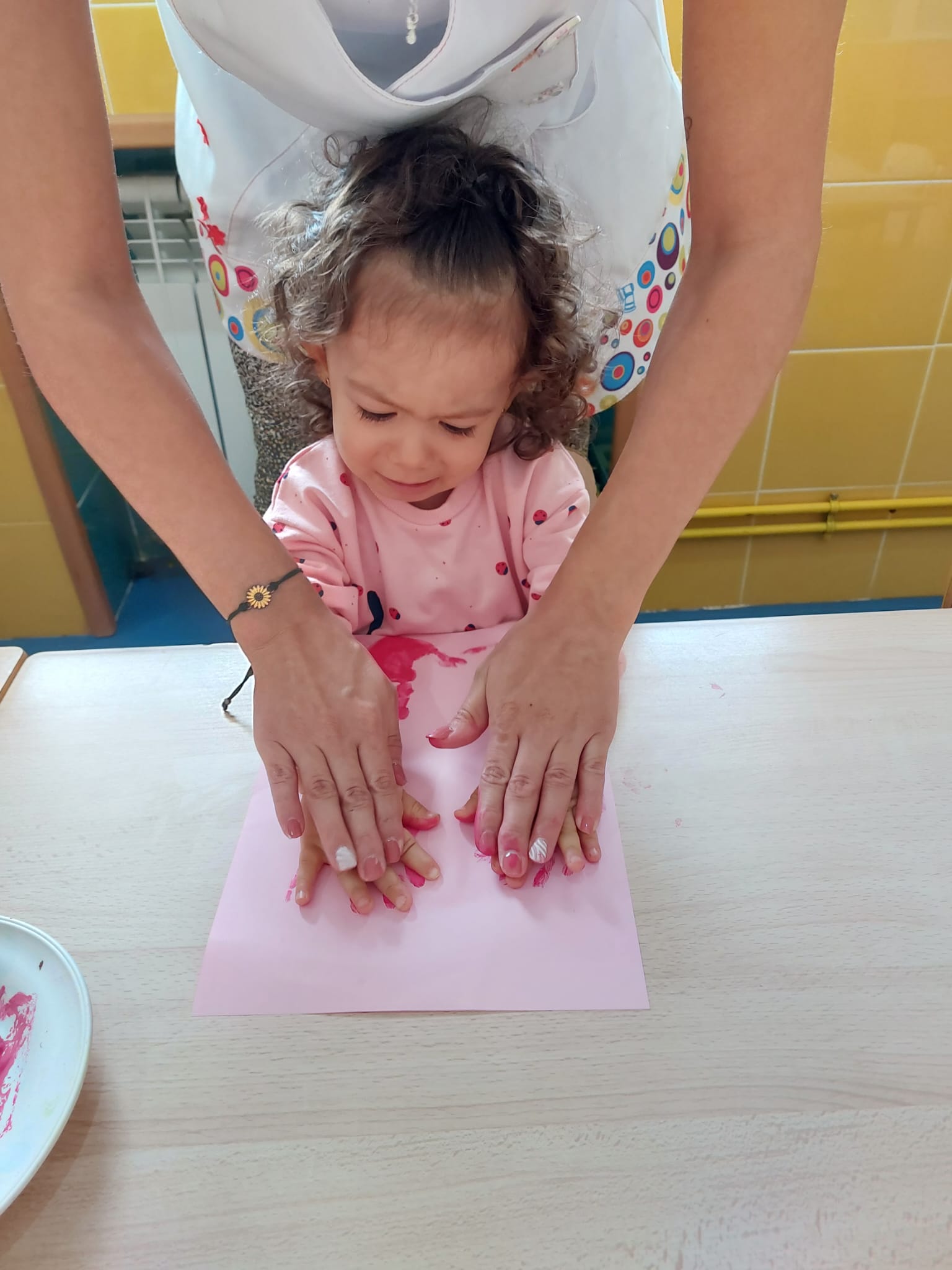 Fotos: Lucha contra el Cáncer de mama en el Centro de Día y el Centro de Educación Infantil