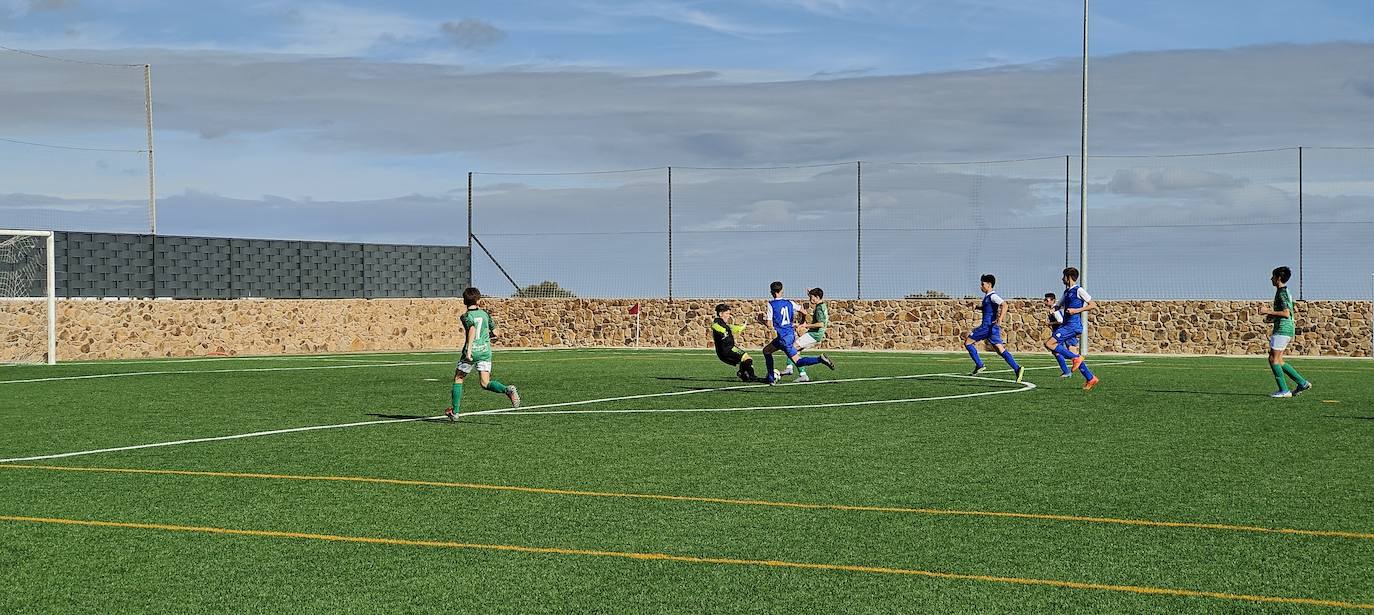 Fotos: Infantiles EMD Valverde - San Roque C